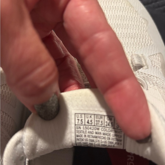 Skechers Women's White Glide-Step Athletic Shoes - Picture 4 of 4